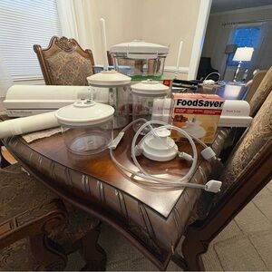 FoodSaver White Vacuum Food Storage Accessories Set